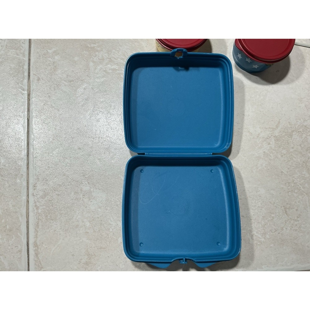 Wonder Woman Tupperware Set - Picture 8 of 14